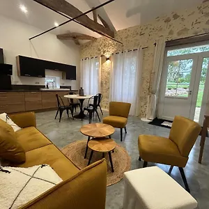  Hébergement de vacances Maison De France